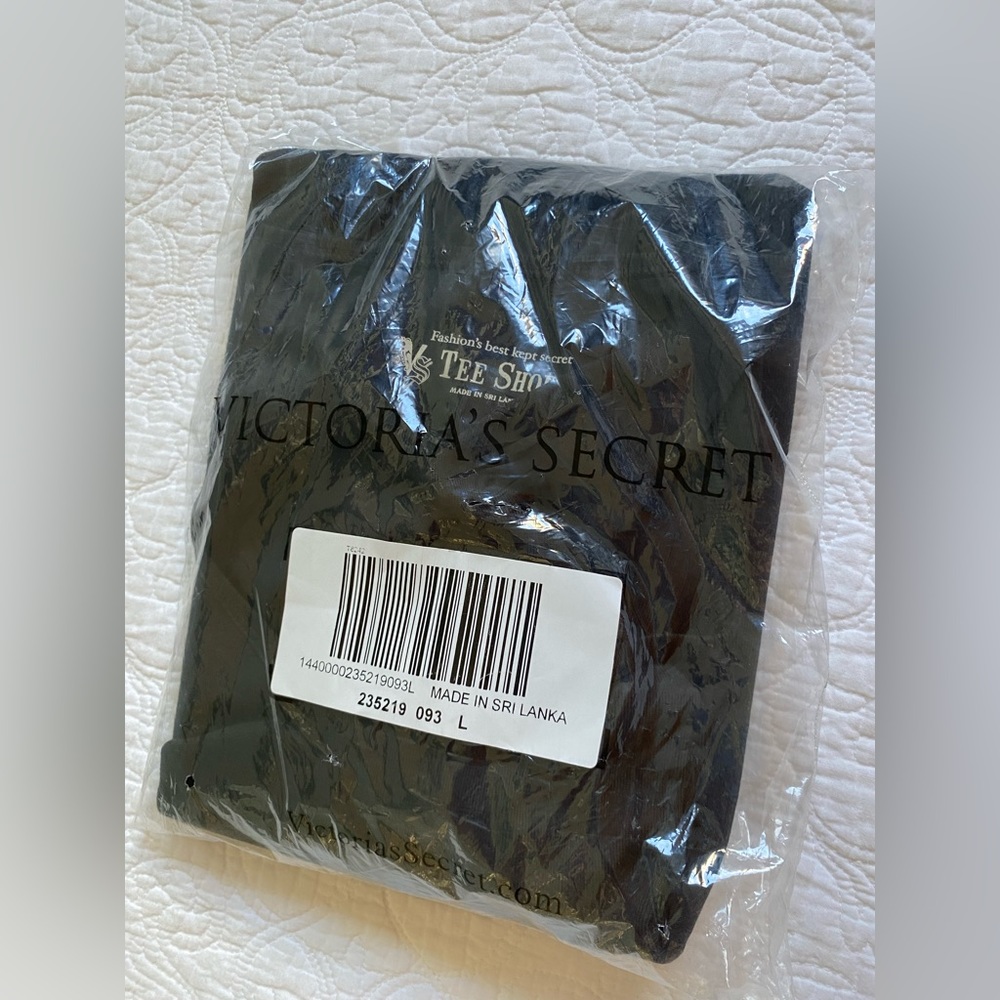 Victoria’s Secret NIB elbow scoop neck Large - Picture 6 of 8
